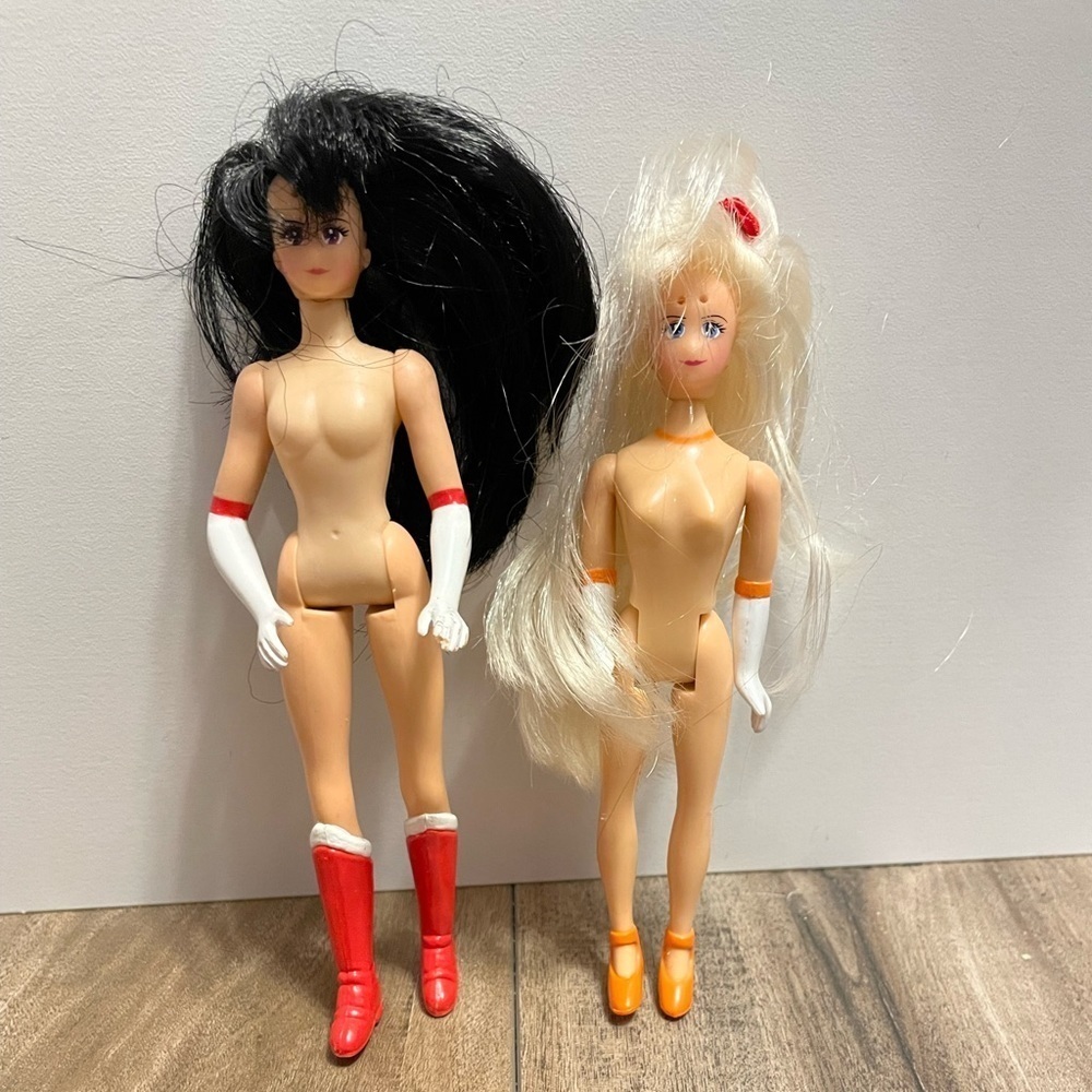 Lot of 2 Vintage Irwin Toys 90s Sailor moon Figures, read, TLC